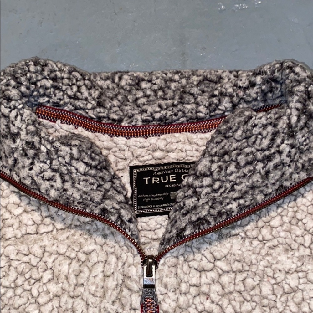 True Grit Grey/Cream Fuzzy Pullover 1/4 Zip - Picture 3 of 6